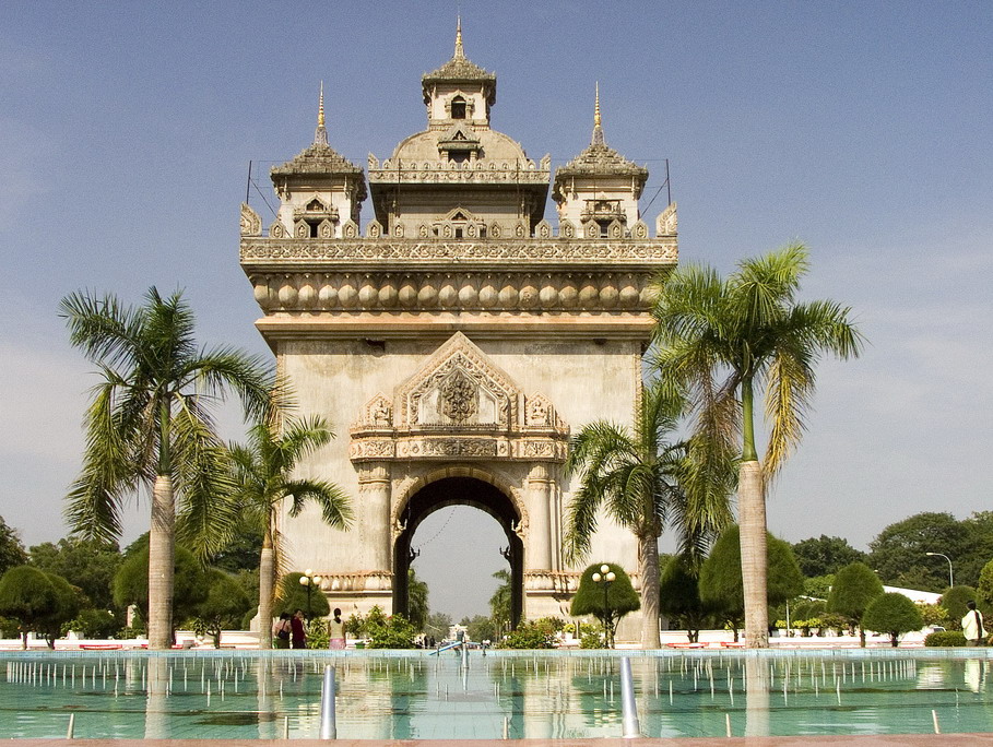 Day 04: VIENTIANE (B/L)
