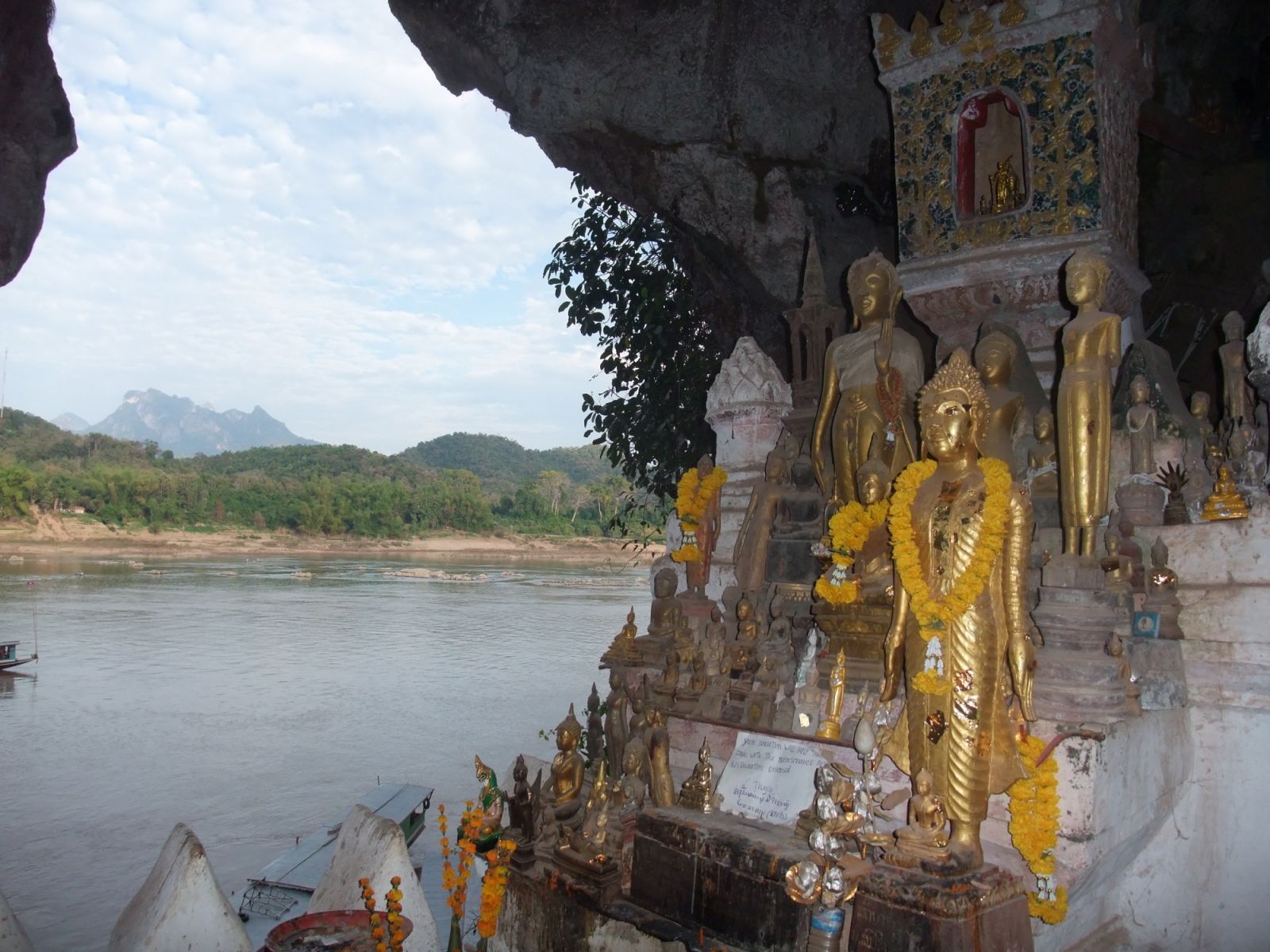 Day 04: LUANG PRABANG - VIENTIANE (B/L)