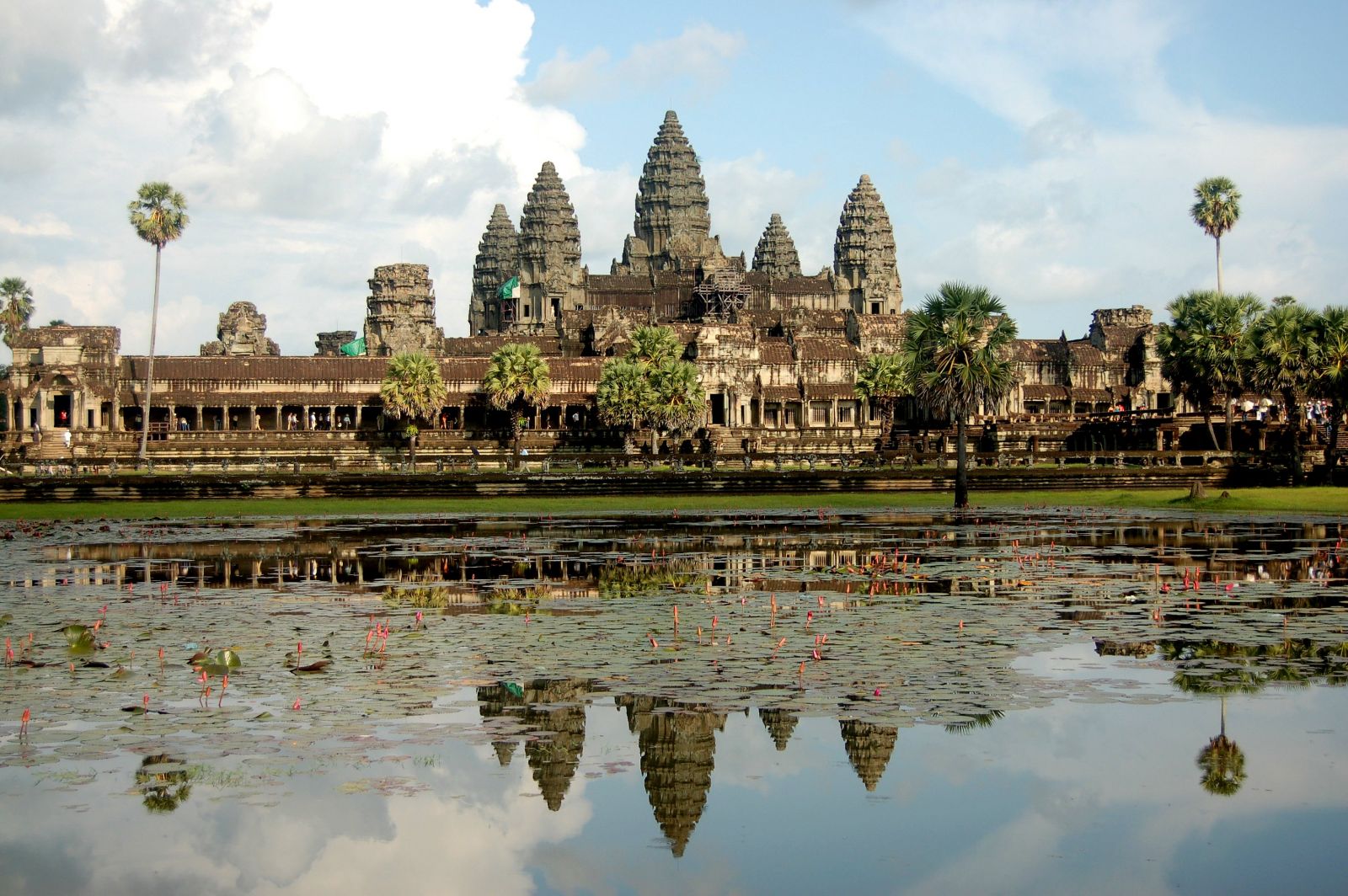 Day 06: PHNOM PENH - SIEM REAP (B/L/D)