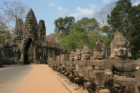Day 06: PHNOM PENH - SIEM REAP (B/L/D)