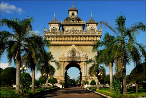 DAY 01: VIENTIANE