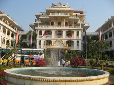 Day 03: VIENTIANE - PAKSE - CHAMPASAK (B/L/D)